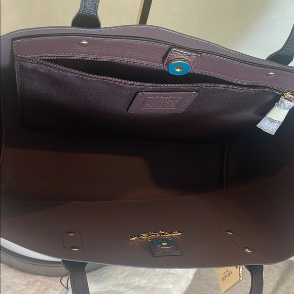 Coach  NWT , BLACK Color, Tote Bag . - Picture 10 of 10